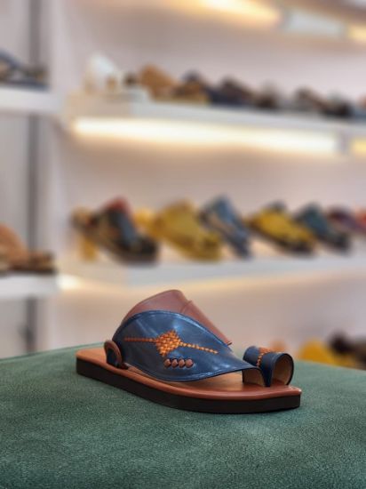 صورة زبيري مطرز وطني مديل م72